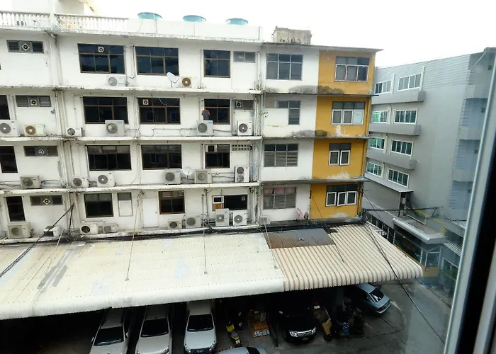 Spnplace Ratchada Aparthotel